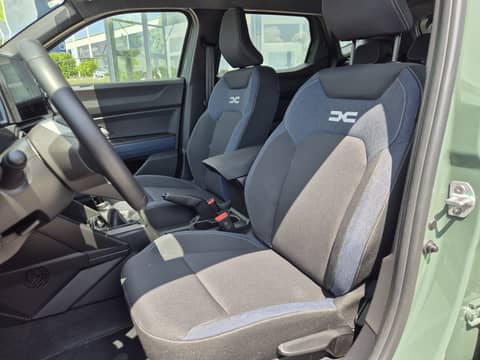 2025 Dacia Duster — sličica 9