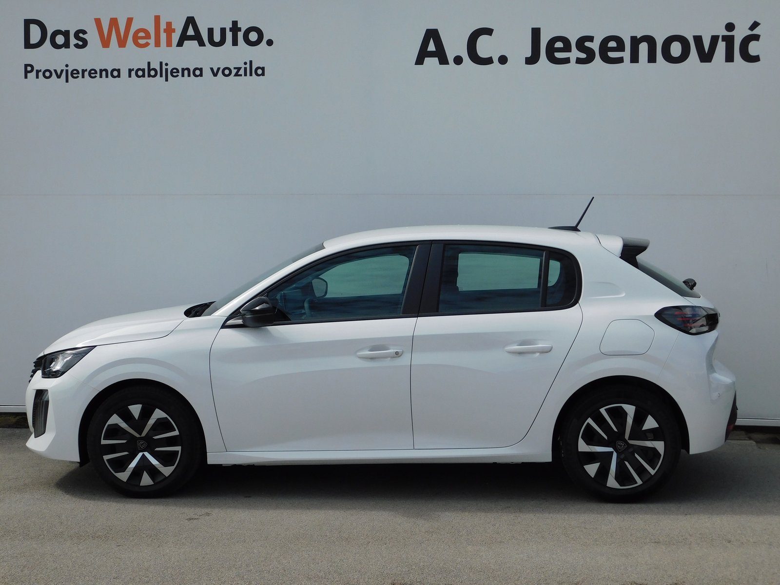 2024 Peugeot 208 — fotografija 6
