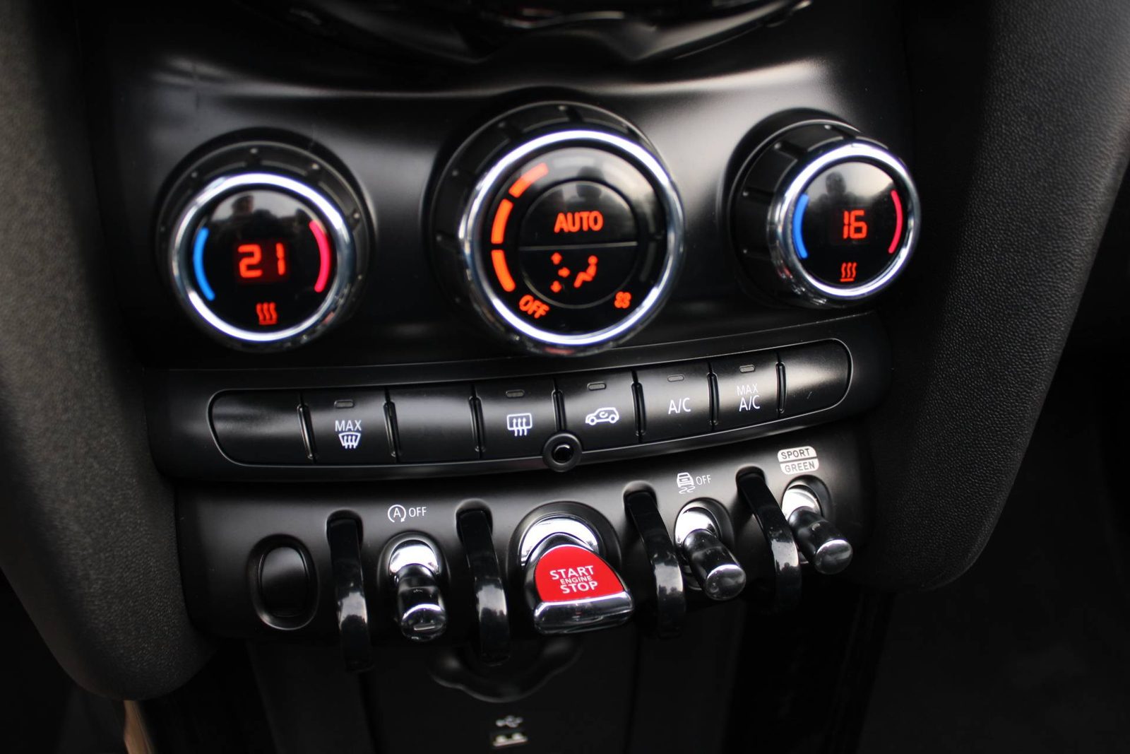 2022 Mini Cabrio — fotografija 23