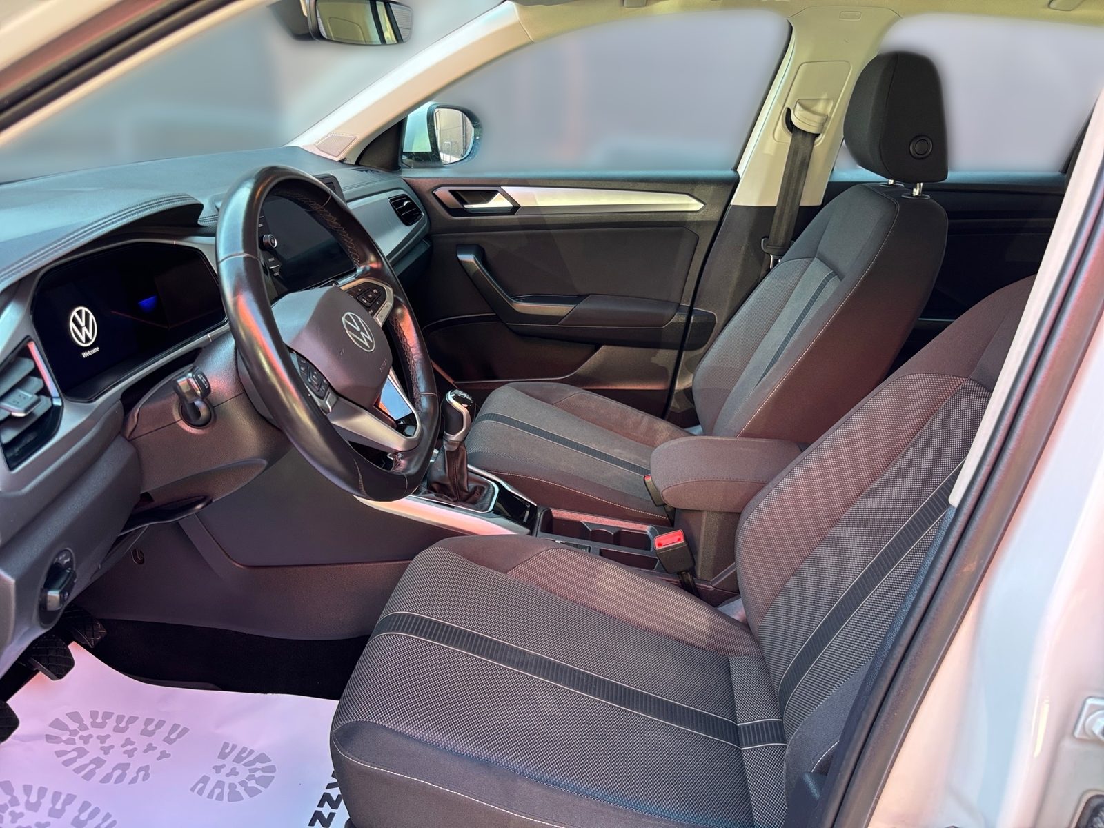 2023 Volkswagen T-Roc — fotografija 15