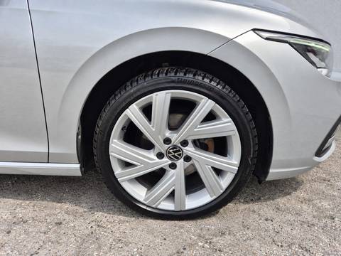 2021 Volkswagen Golf VIII — sličica 19