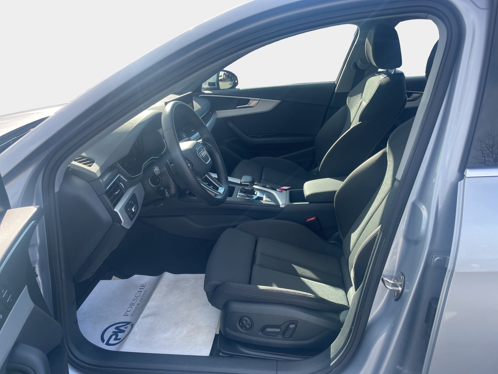 2023 Audi A4 — fotografija 9