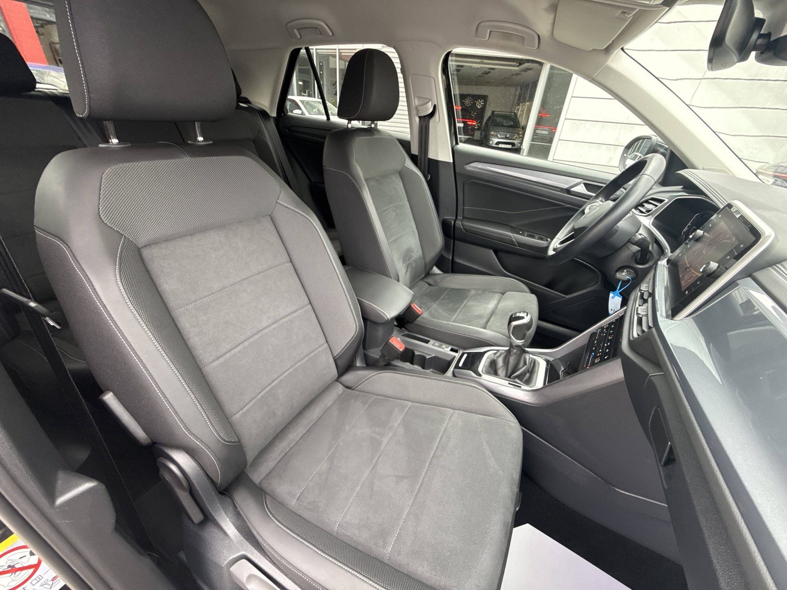 2023 Volkswagen T-Roc — fotografija 25