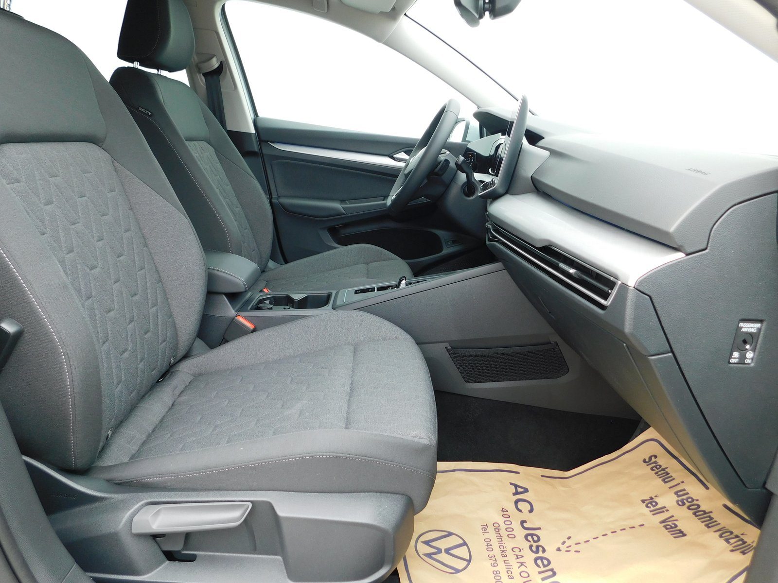 2026 Volkswagen Golf — fotografija 12