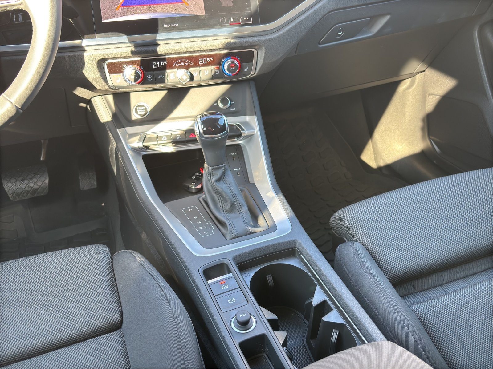 2025 Audi Q3 — fotografija 14