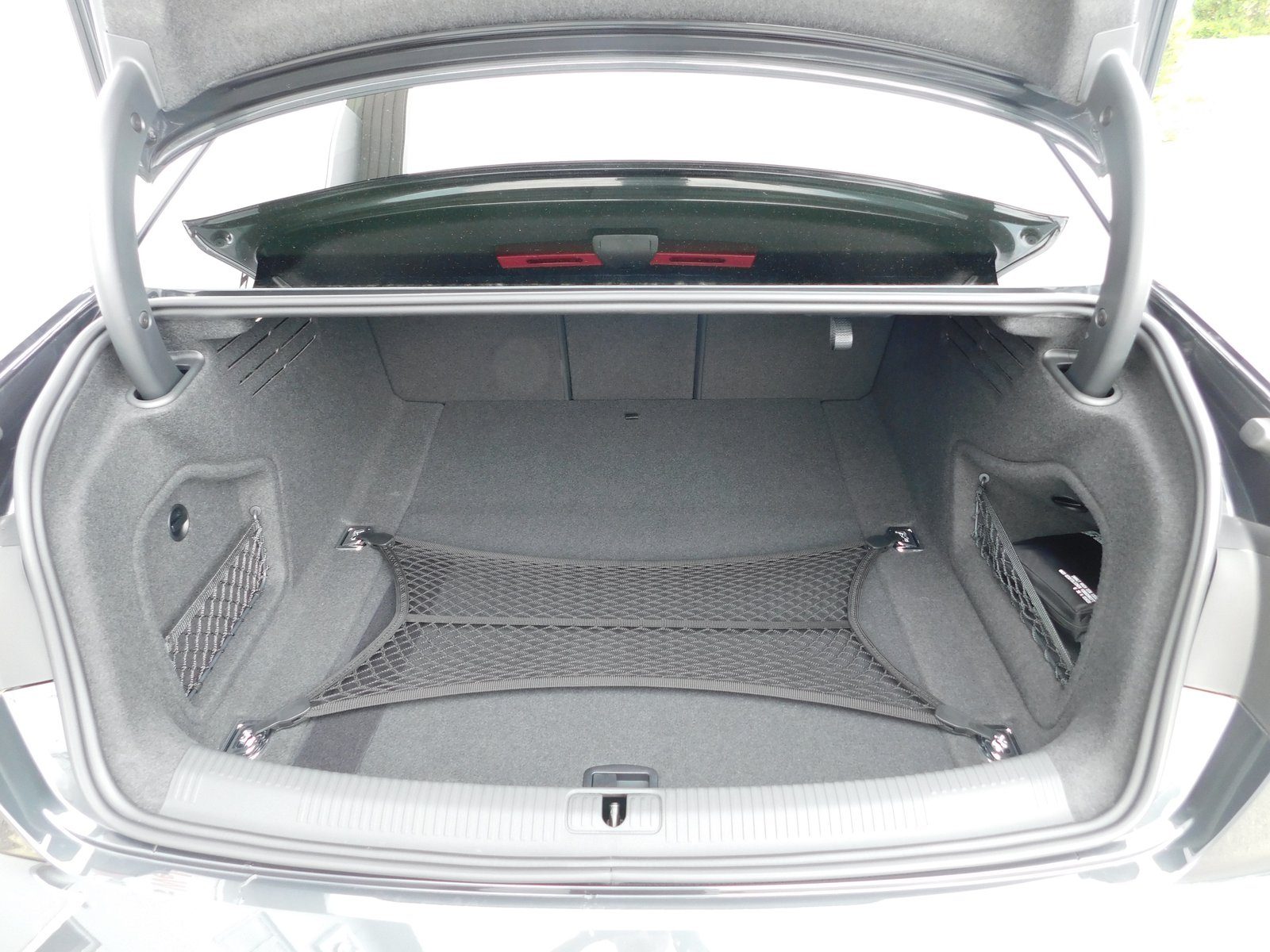 2023 Audi A4 S line — fotografija 15