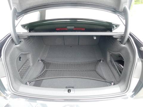 2023 Audi A4 S line — sličica 15