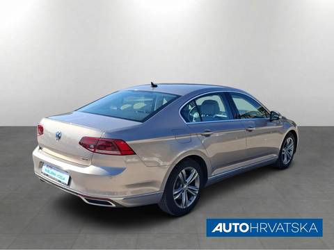 2019 Volkswagen Passat — sličica 7