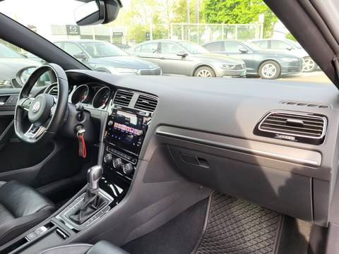 2017 Volkswagen Golf VII — sličica 20
