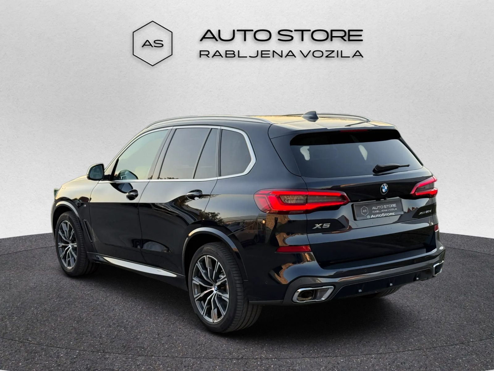 2019 BMW X5 M Sport — fotografija 5