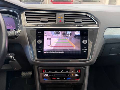 2020 Volkswagen Tiguan — sličica 9