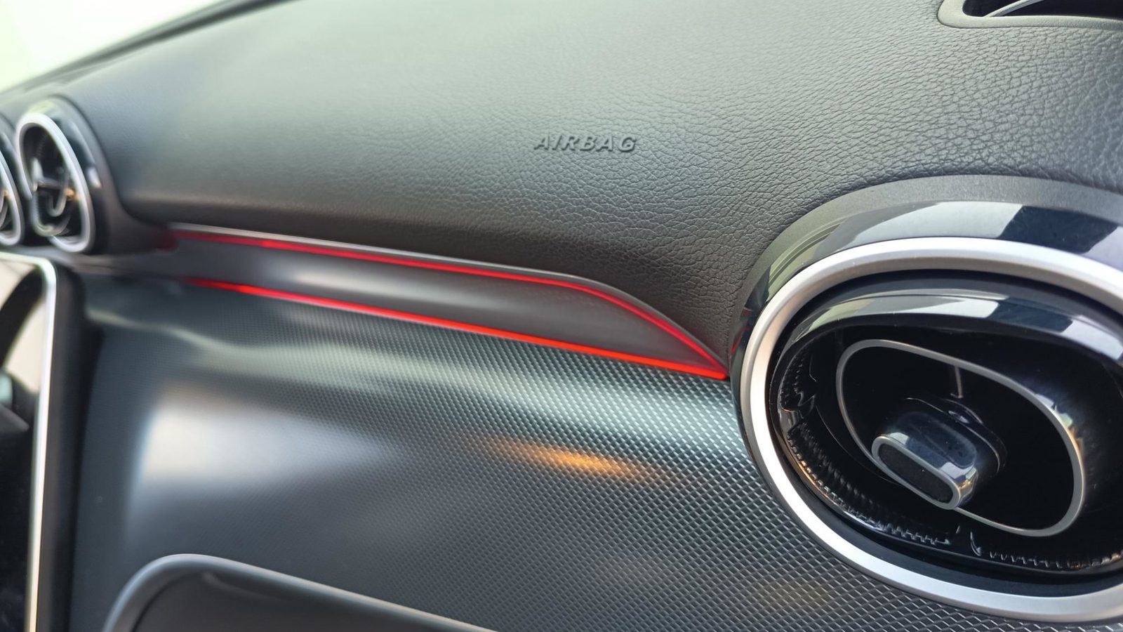 2025 Mercedes-Benz GLC Avantgarde — fotografija 15
