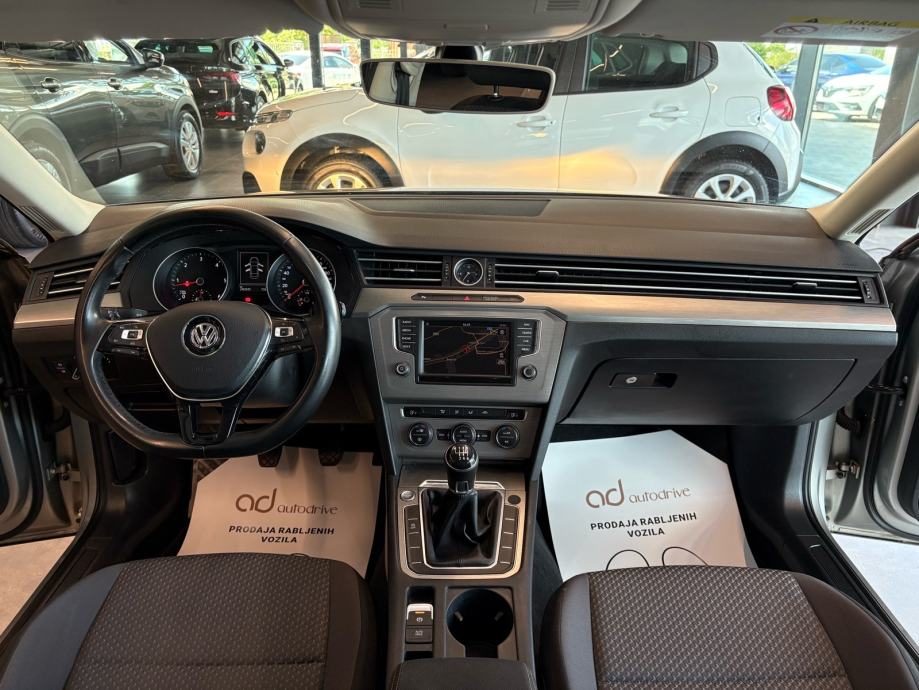 2015 Volkswagen Passat — fotografija 14