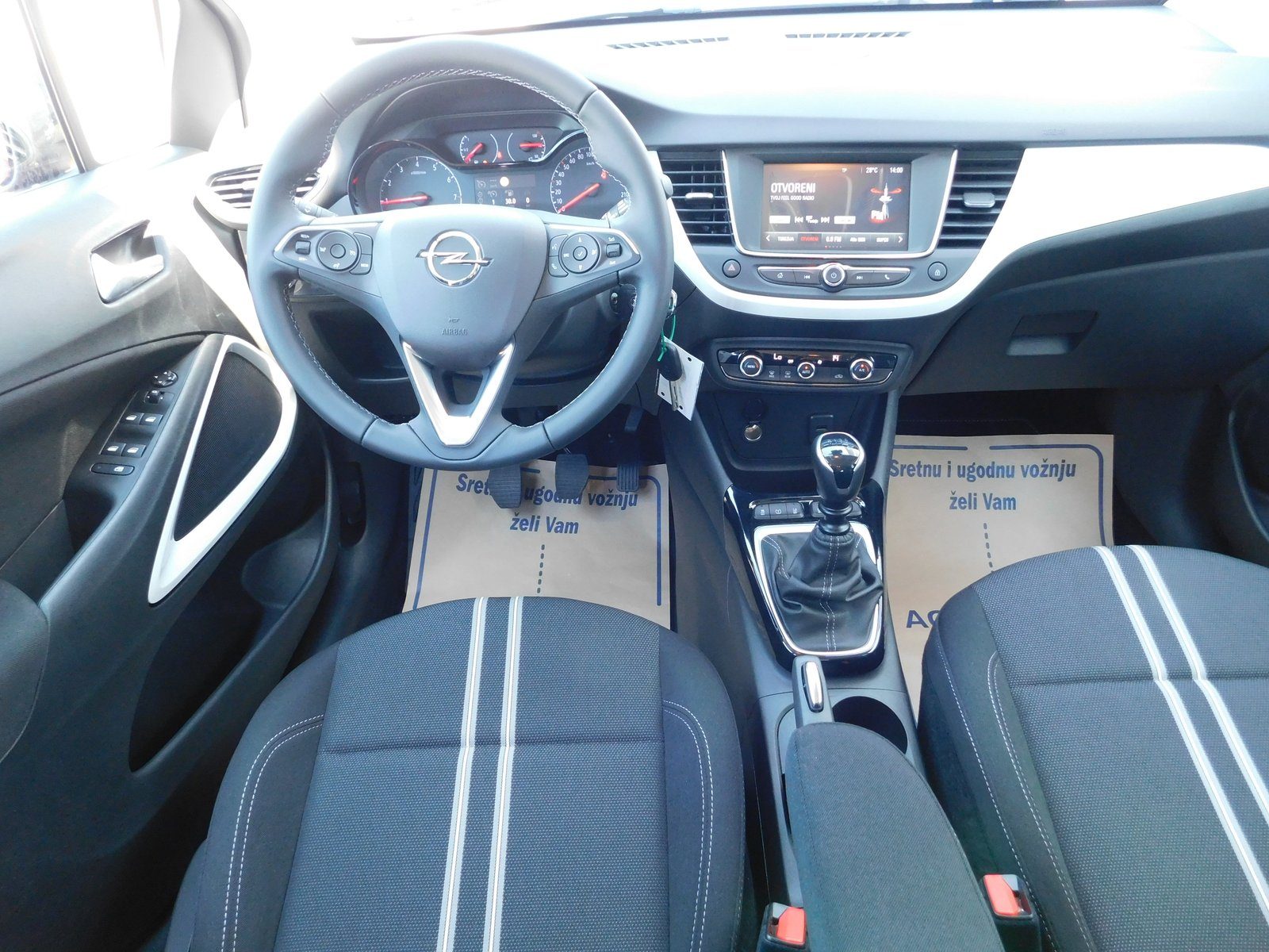 2022 Opel Crossland — fotografija 8