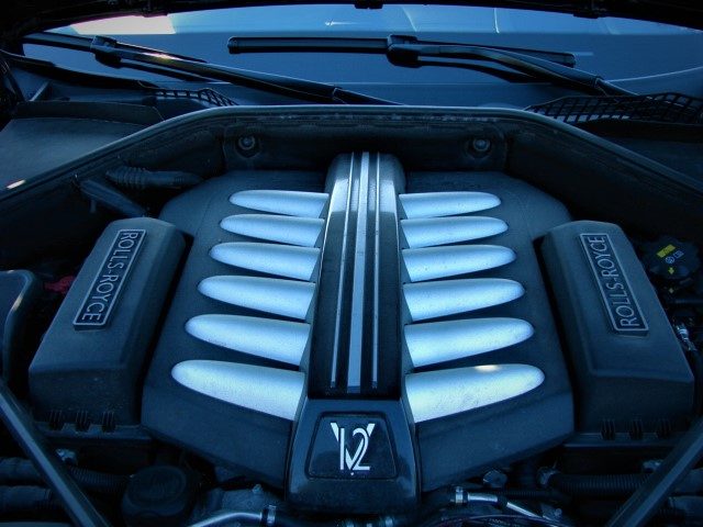 2015 Rolls-Royce Ghost — fotografija 15