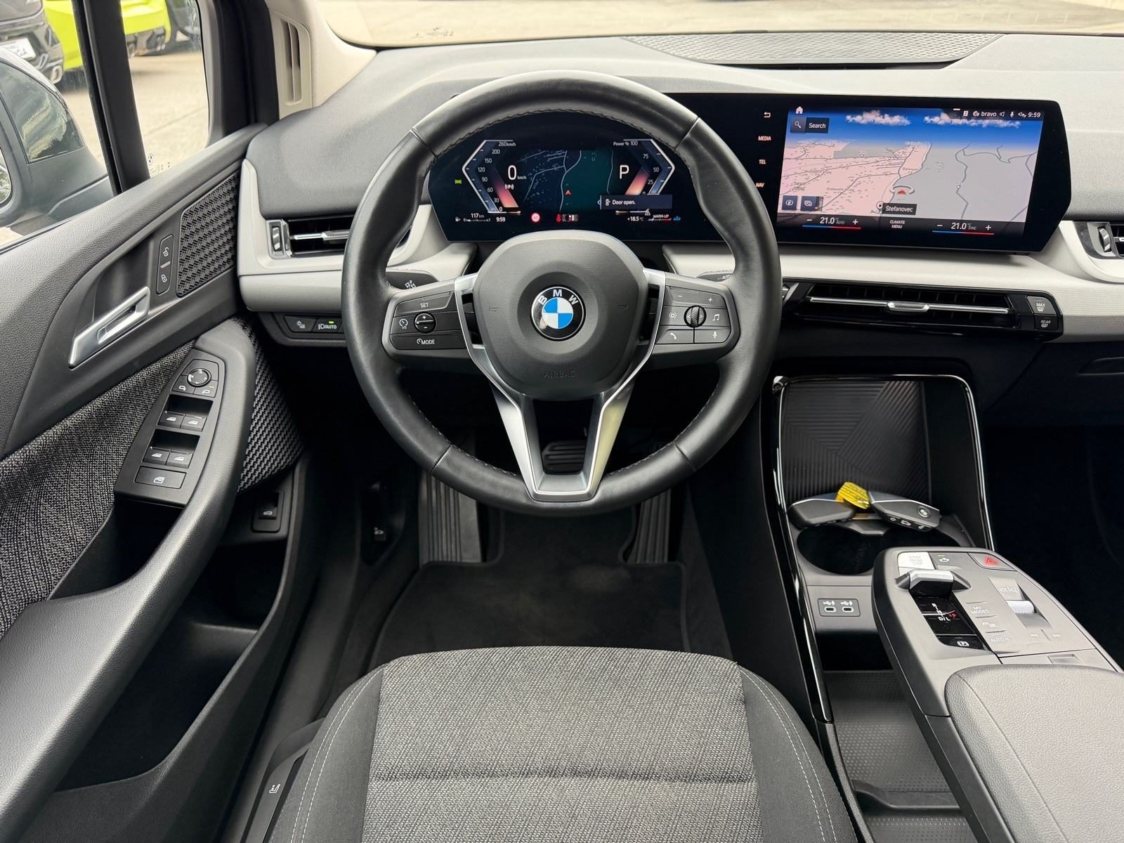 2023 BMW Serija 2 — fotografija 9