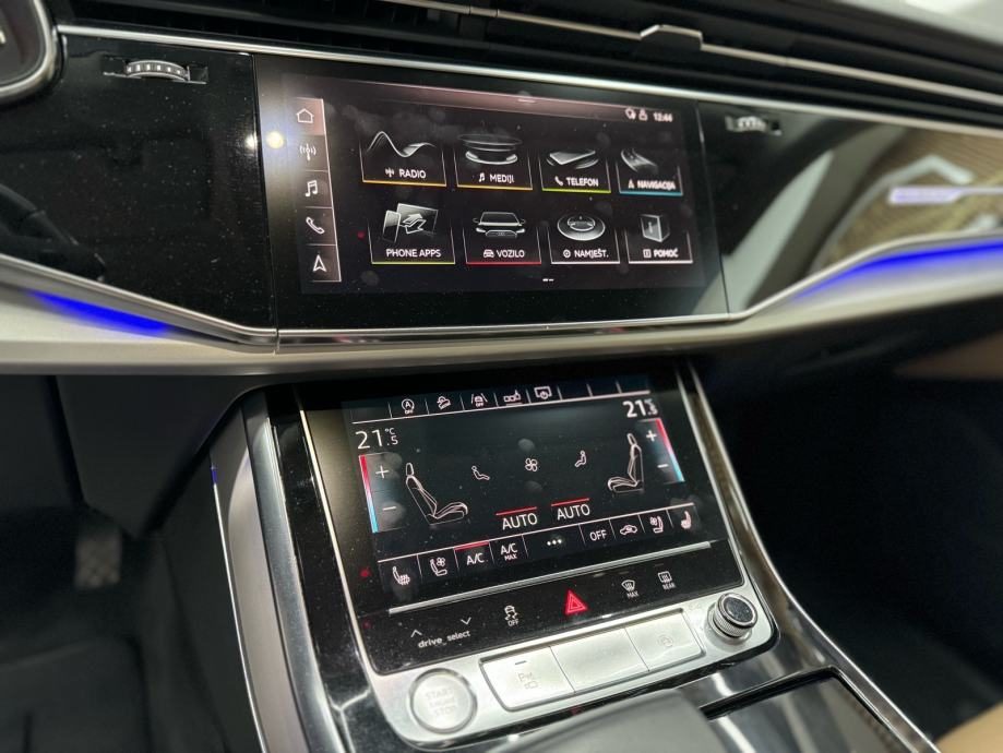 2019 Audi Q8 — fotografija 12