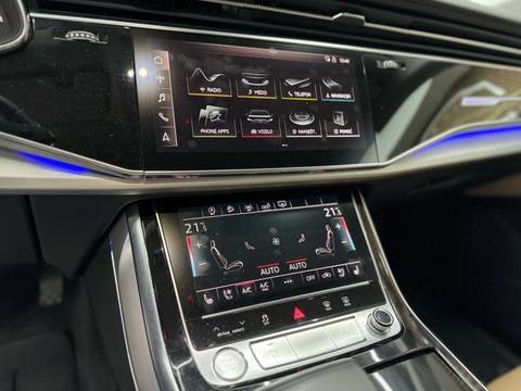 2019 Audi Q8 — sličica 12