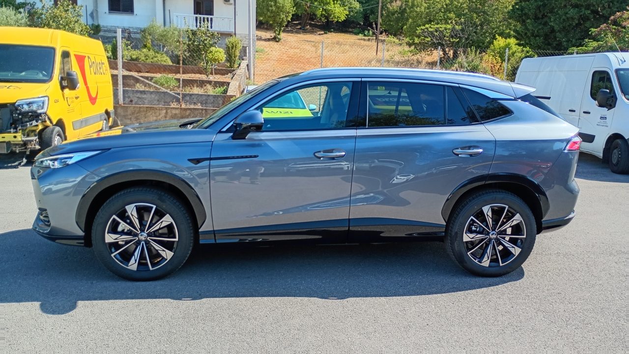 2026 MG HS — fotografija 4