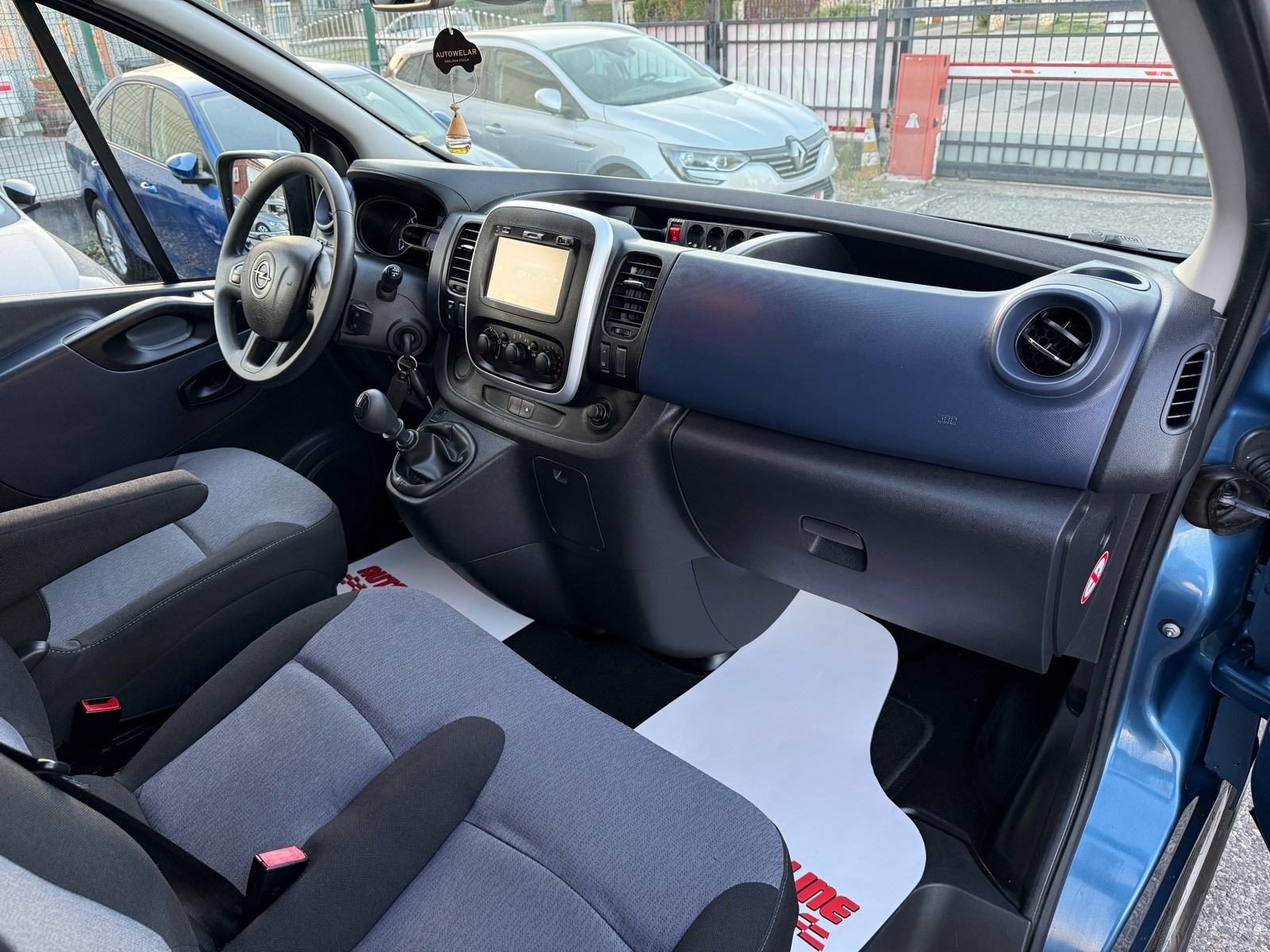 2015 Opel Vivaro — fotografija 9