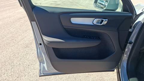 2026 Volvo XC40 — sličica 7