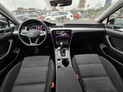 2021 Volkswagen Passat Variant — sličica 8