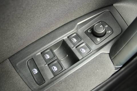 2023 Volkswagen Tiguan — sličica 13