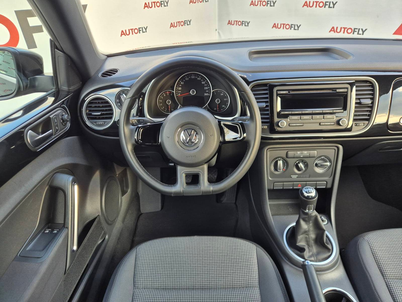 2012 Volkswagen Beetle — fotografija 17