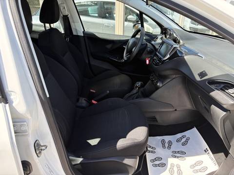 2020 Peugeot 208 — sličica 15