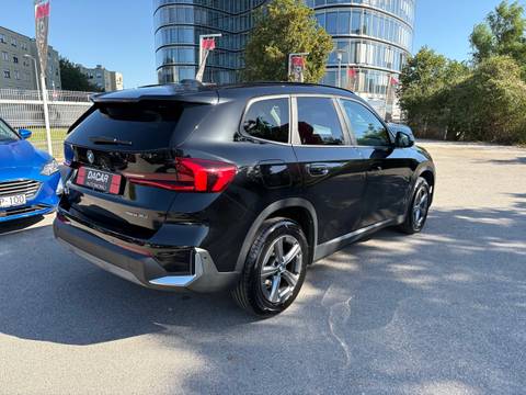 2023 BMW X1 — sličica 10