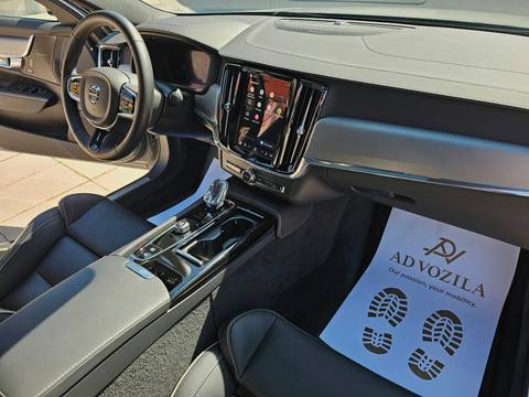 2023 Volvo S90 — sličica 18