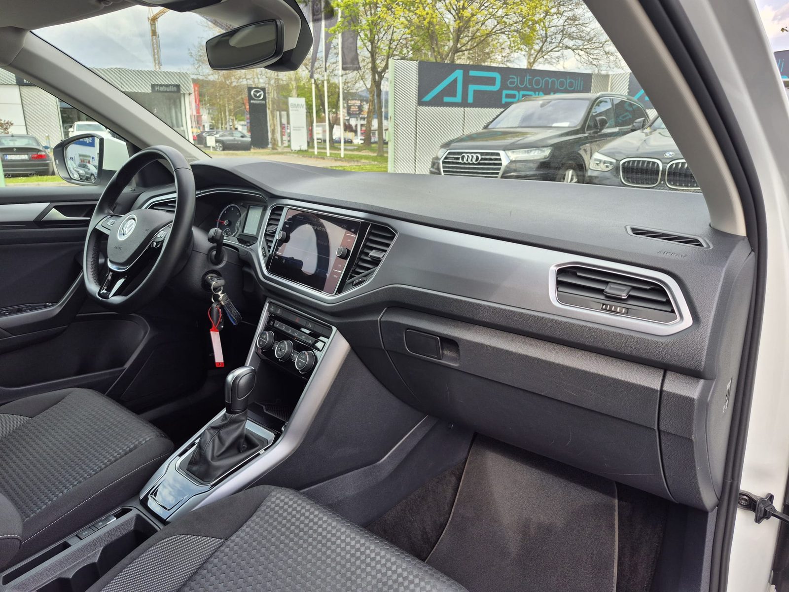 2021 Volkswagen T-Roc — fotografija 21