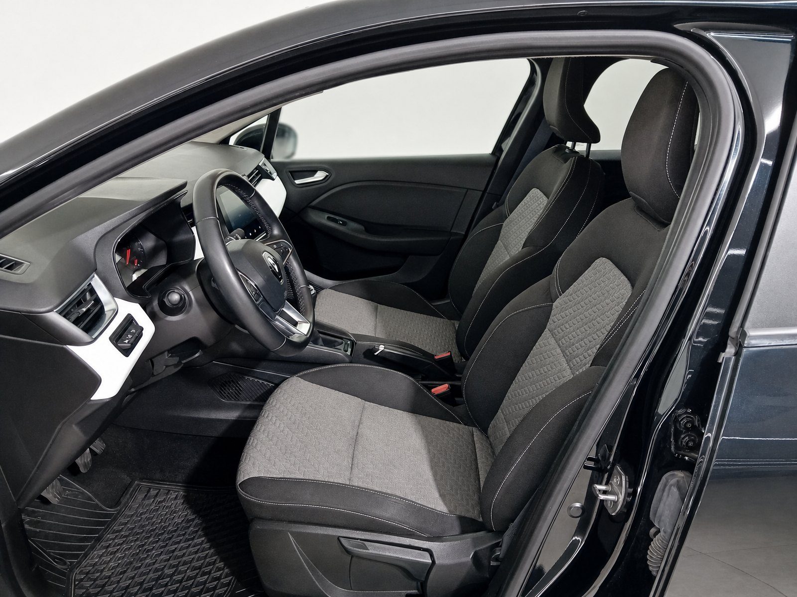 2023 Renault Clio — fotografija 13