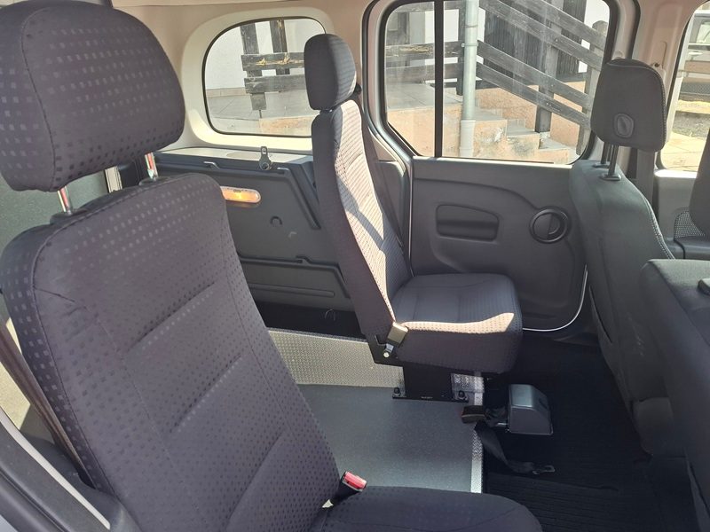 2018 Mercedes-Benz Citan — fotografija 10