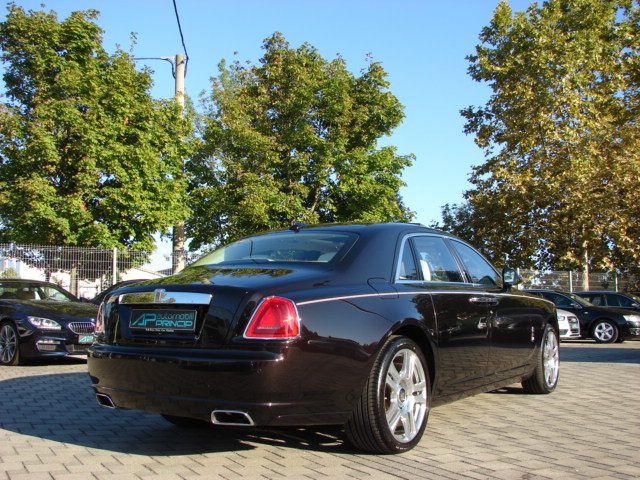 2015 Rolls-Royce Ghost — fotografija 6