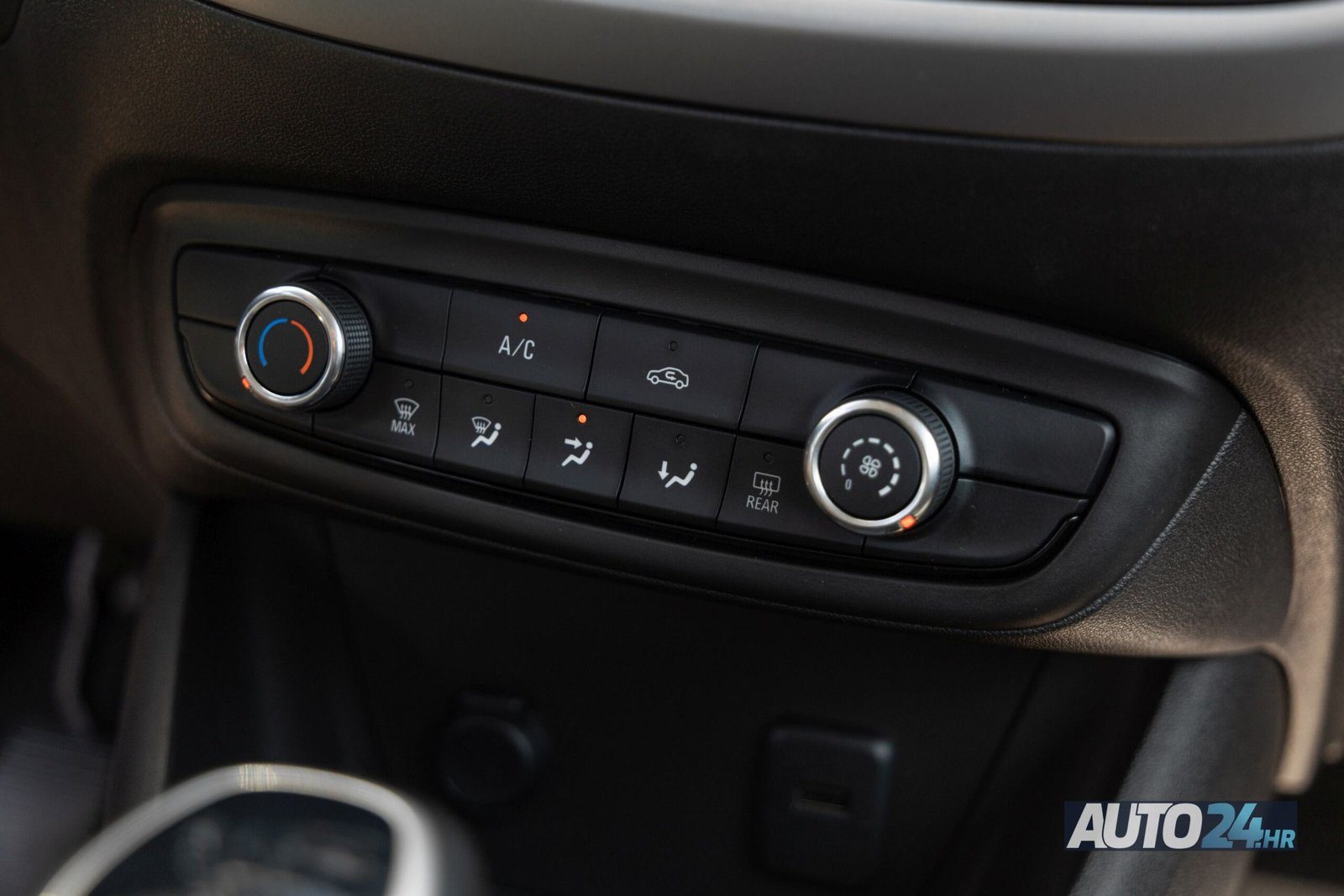 2020 Opel Corssland X Enjoy — fotografija 14