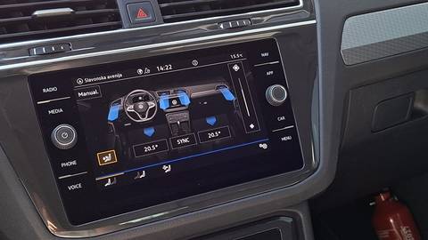2022 Volkswagen Tiguan — sličica 14
