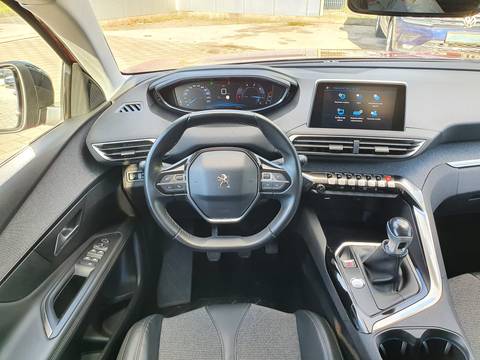 2017 Peugeot 3008 — sličica 13