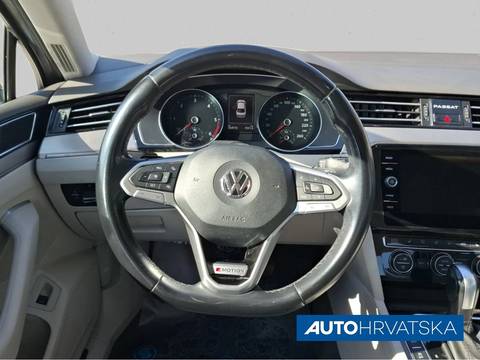 2019 Volkswagen Passat — sličica 10