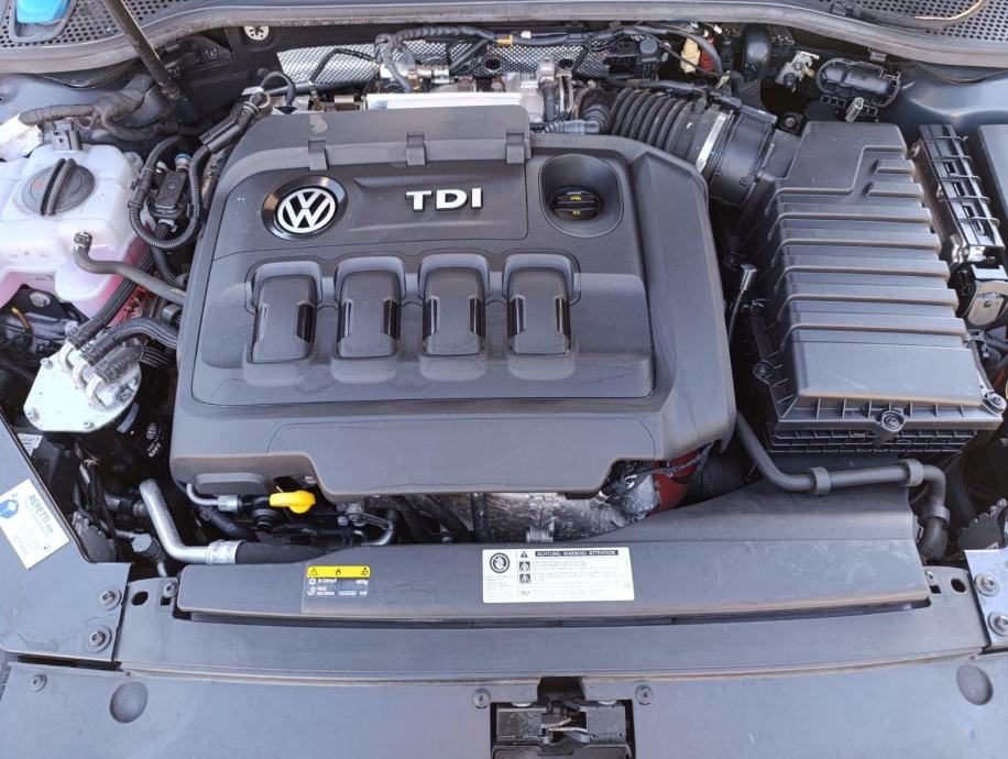 2018 Volkswagen Passat — fotografija 7