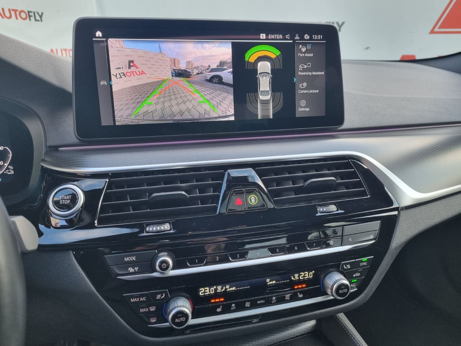 2022 BMW Serija 5 M Sport — fotografija 22