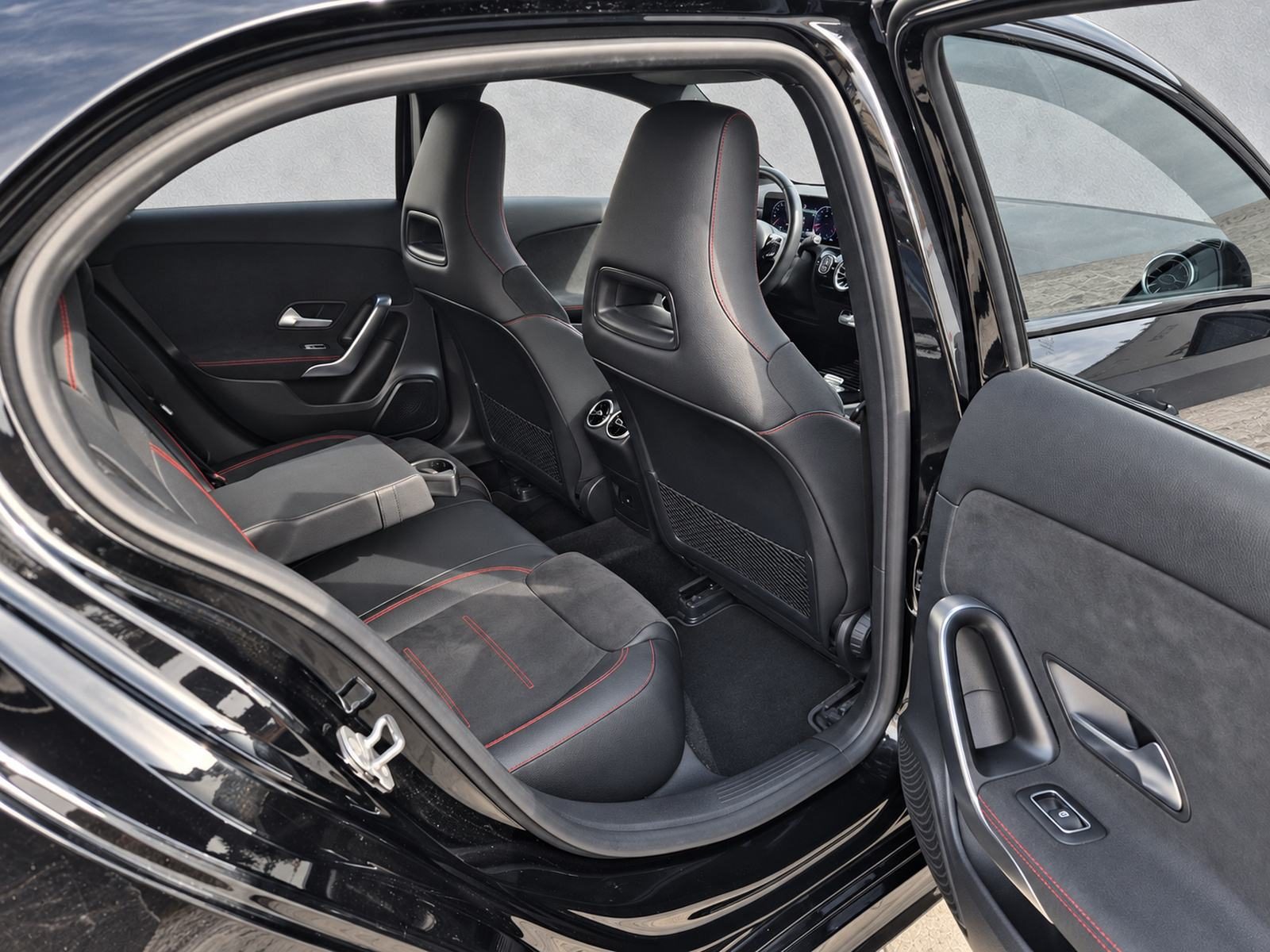 2023 Mercedes-Benz A-klasa — fotografija 15