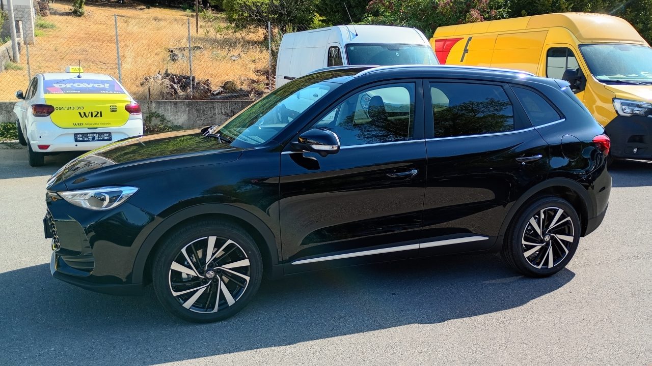 2026 MG ZS — fotografija 4