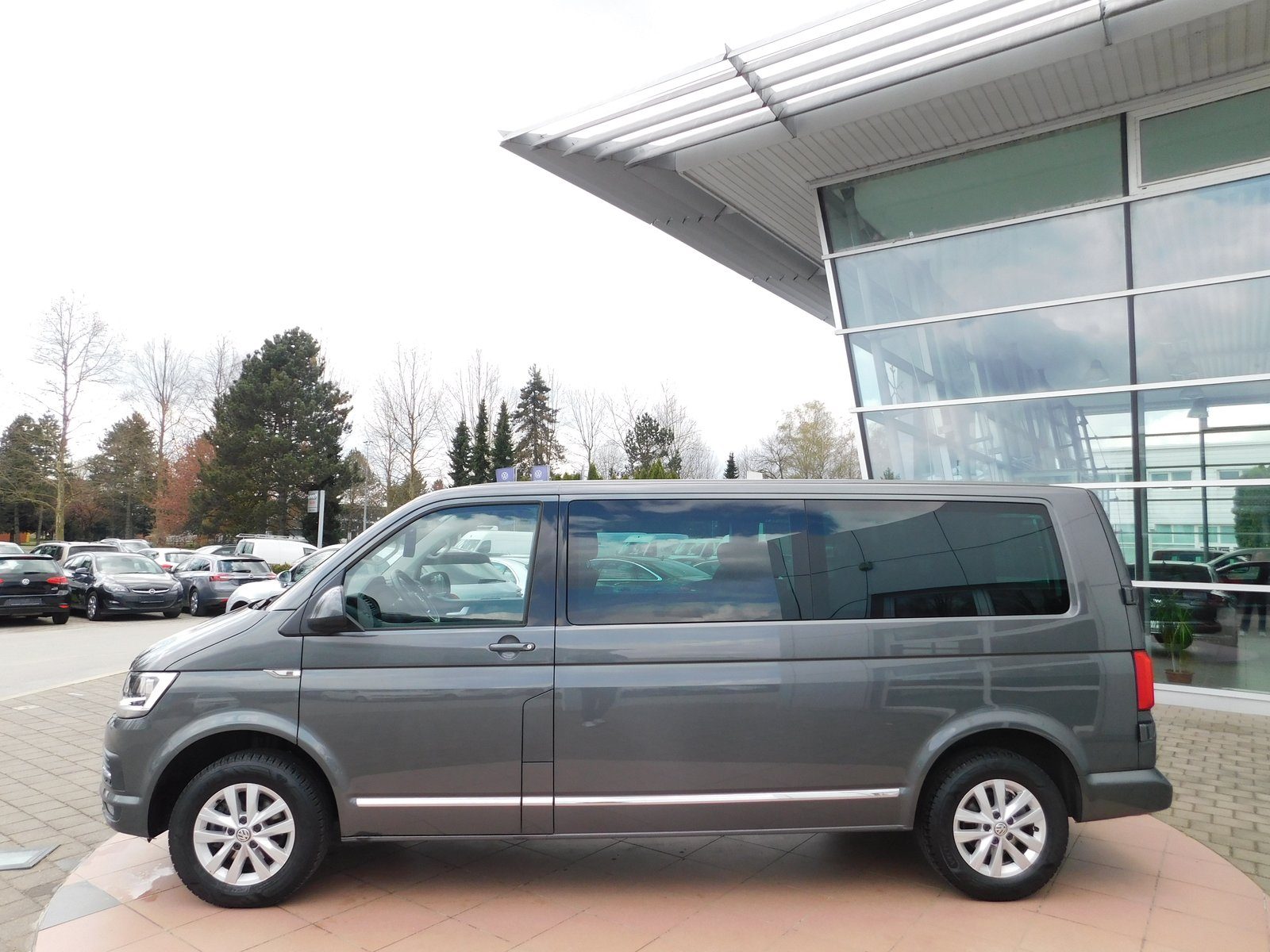 2019 Volkswagen Caravelle — fotografija 9