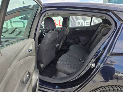 2019 Opel Astra — sličica 8