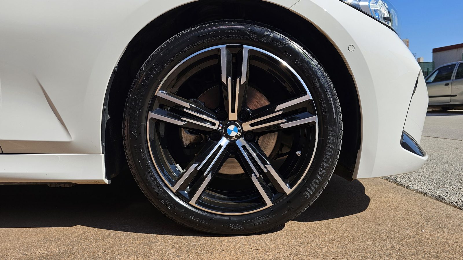 2024 BMW Serija 3 M Sport — fotografija 28