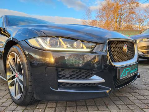 2016 Jaguar XE — sličica 8