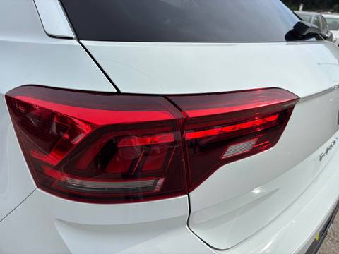 2022 Volkswagen T-Roc — sličica 13