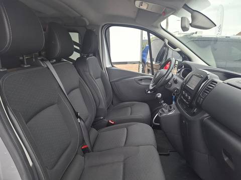 2019 Opel Vivaro — sličica 9
