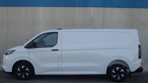 2025 Ford Transit — sličica 2